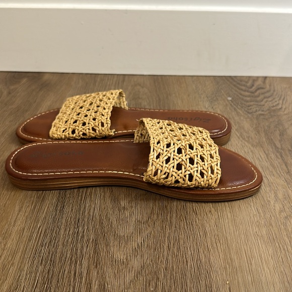 Woven Rafia Slide Flat Sandals. Tan and Brown Women’s Size 8.5 Aprox ZIGI SOHO - Picture 8 of 12